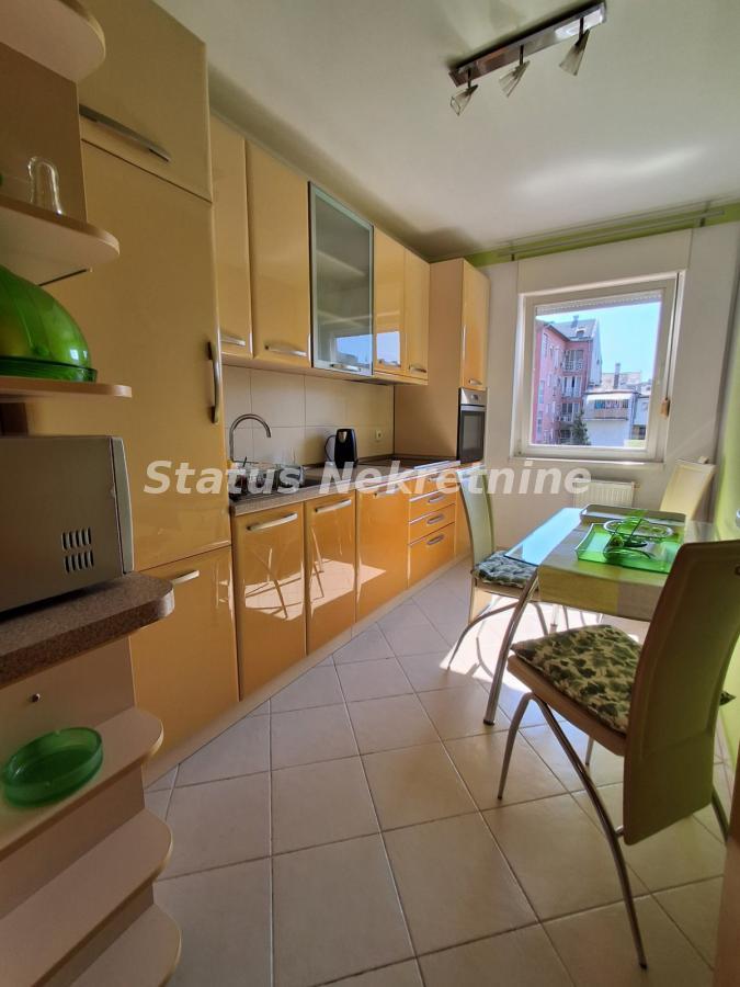 Stan Izdavanje Novi Sad  55 m2