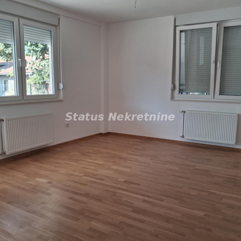 Stan Prodaja Novi Sad  40 m2