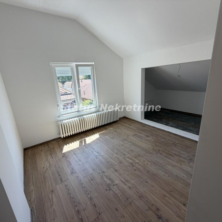 Stan Prodaja Novi Sad  54 m2