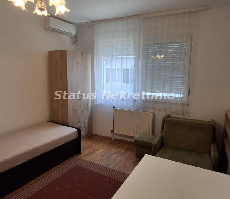 Stan Izdavanje Novi Sad  23 m2