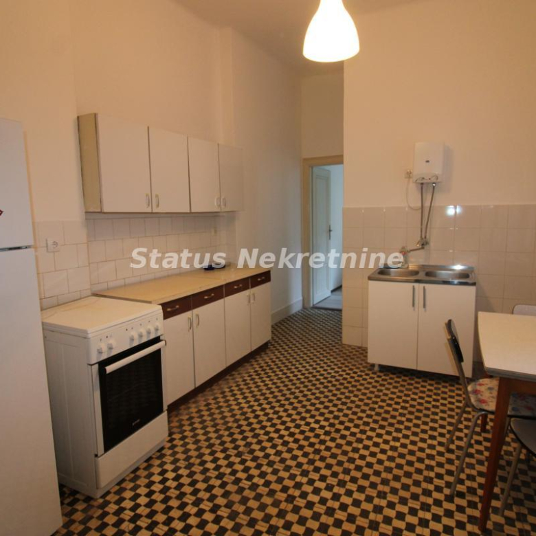 Stan Izdavanje Novi Sad  80 m2