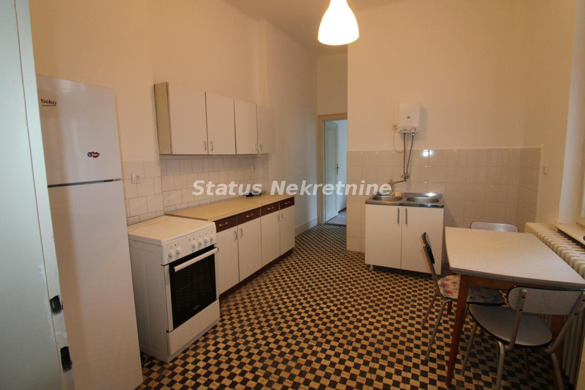 Stan Izdavanje Novi Sad  80 m2