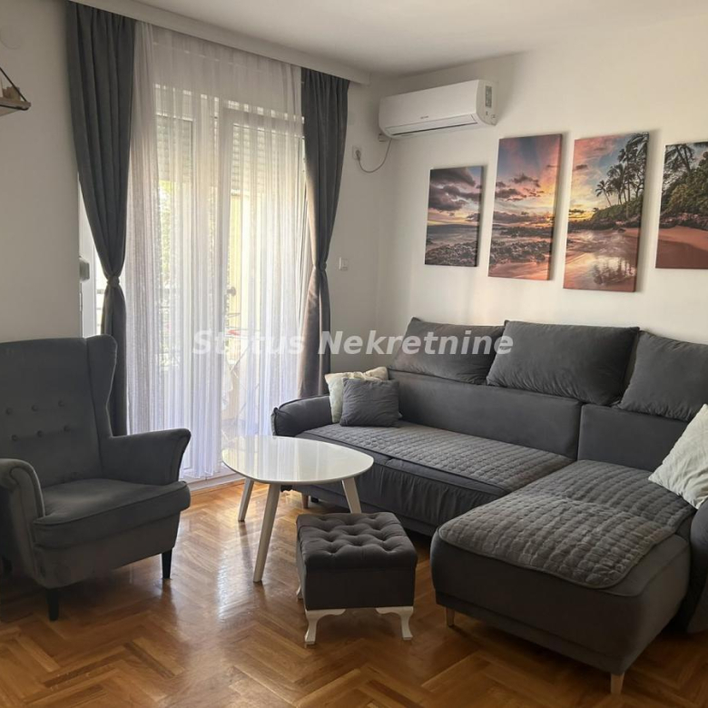Stan Prodaja Novi Sad  57 m2