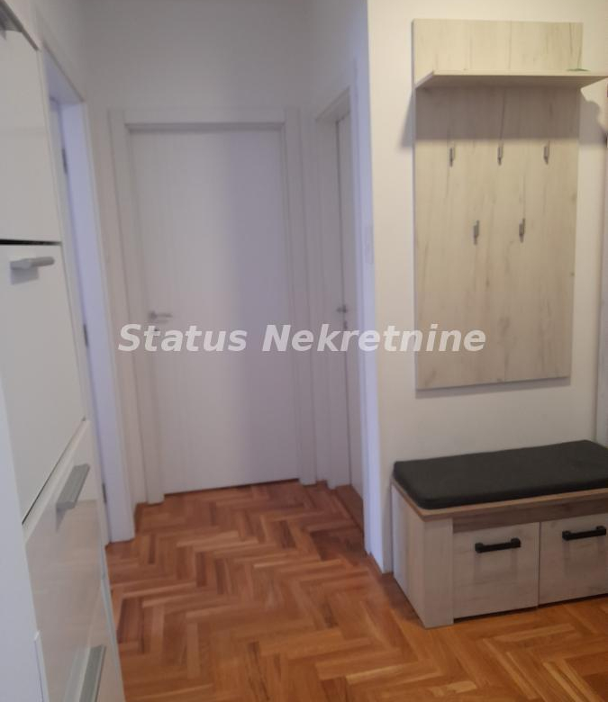 Stan Prodaja Novi Sad  57 m2