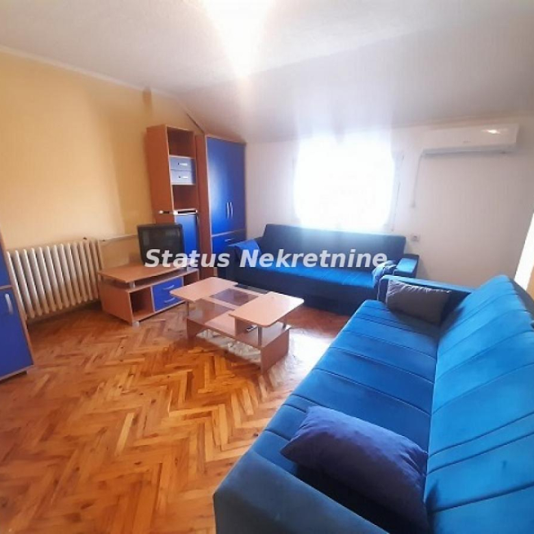 Stan Izdavanje Novi Sad  28 m2