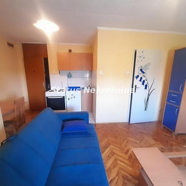 Stan Izdavanje Novi Sad  28 m2
