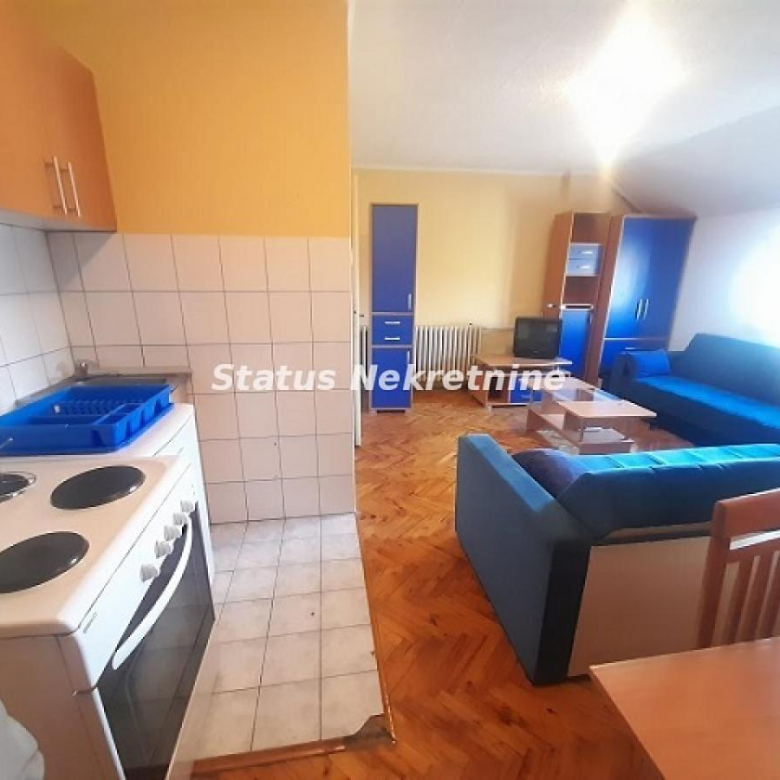 Stan Izdavanje Novi Sad  28 m2