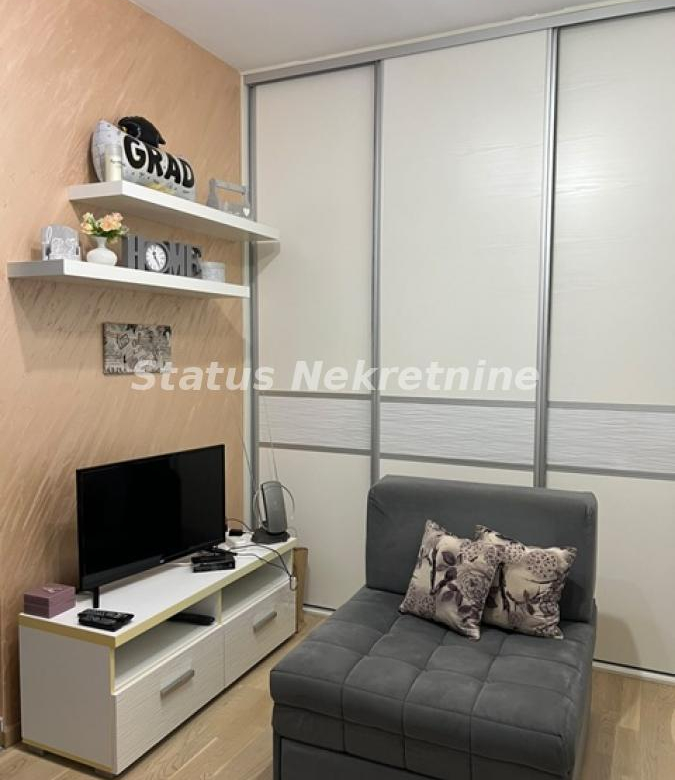 Stan Izdavanje Novi Sad Nova Detelinara 27 m2