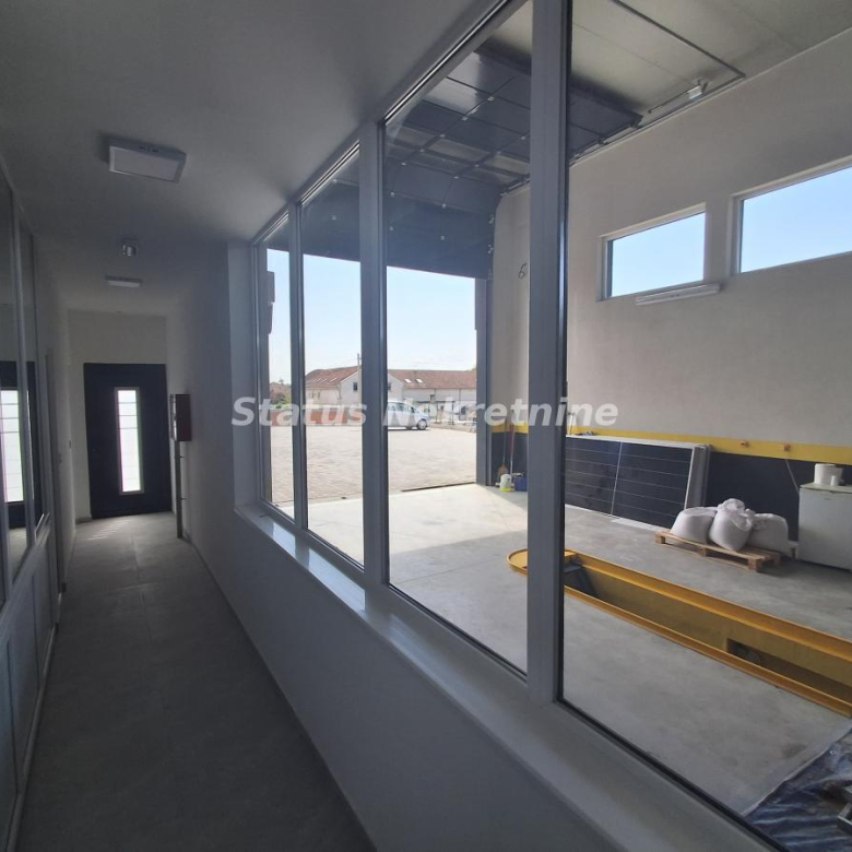 Lokal Izdavanje Novi Sad  196 m2