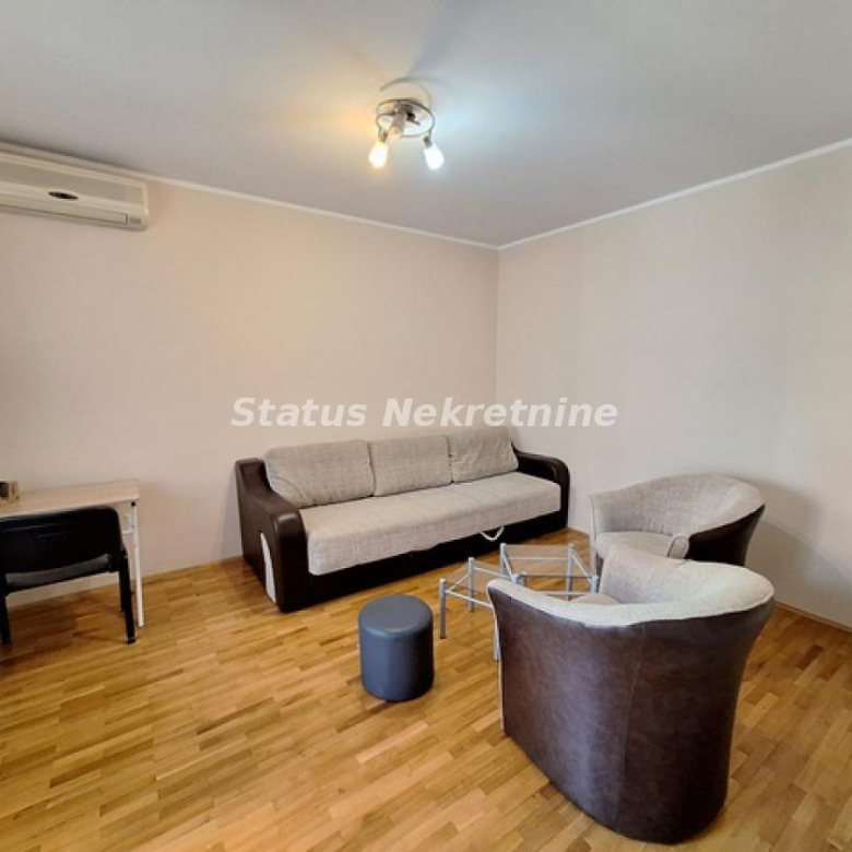Stan Izdavanje Novi Sad  31 m2