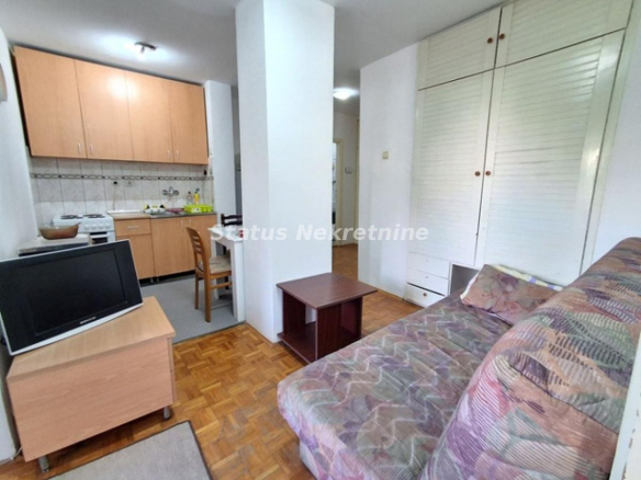 Stan Prodaja Novi Sad  43 m2