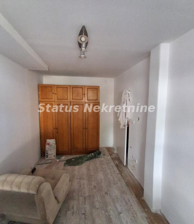 Stan Izdavanje Novi Sad  42 m2
