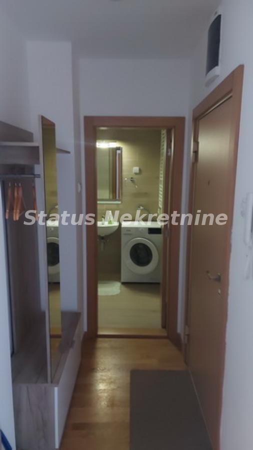 Stan Izdavanje Novi Sad  45 m2