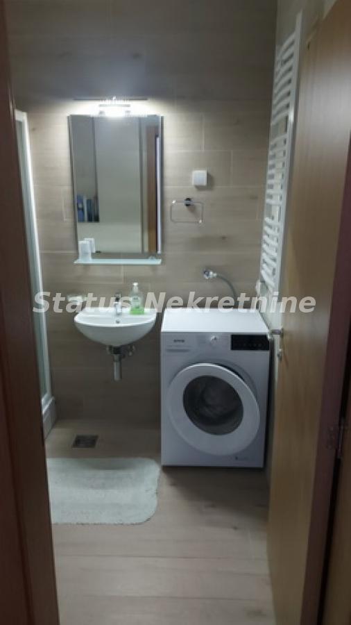 Stan Izdavanje Novi Sad  45 m2