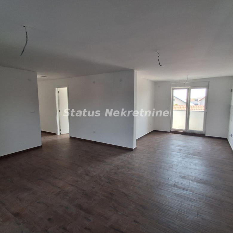 Stan Izdavanje Novi Sad  152 m2
