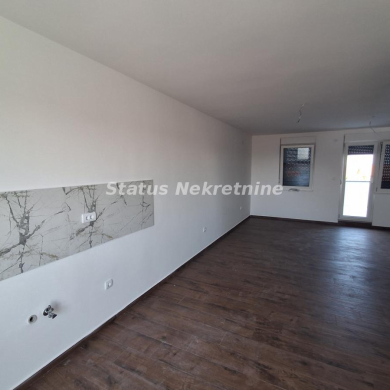 Stan Izdavanje Novi Sad  152 m2