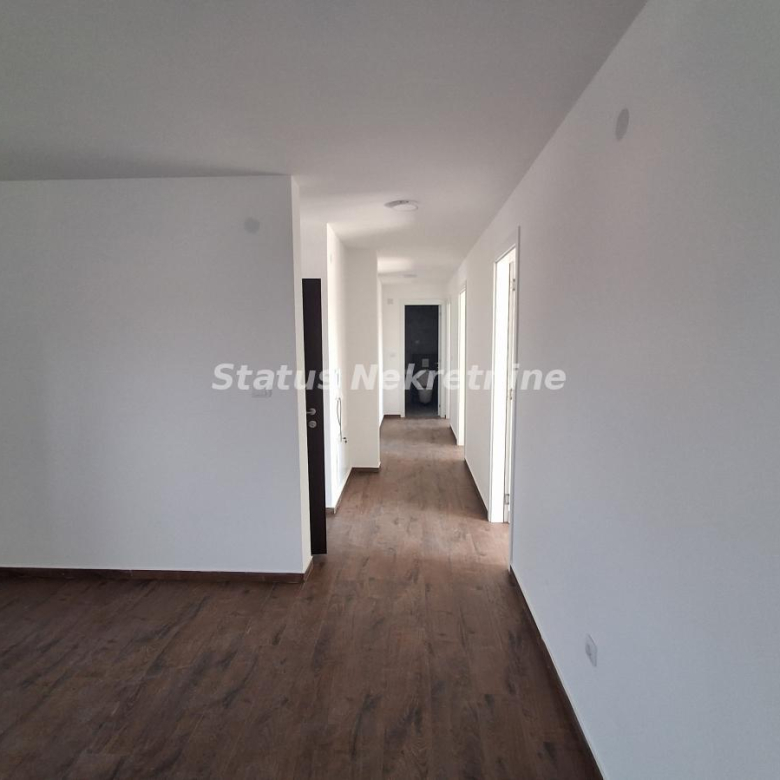 Stan Izdavanje Novi Sad  152 m2