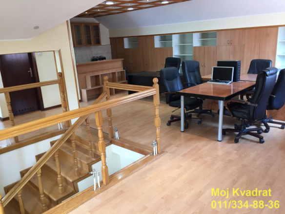 Kuća Izdavanje Beograd Lekino Brdo 260 m2