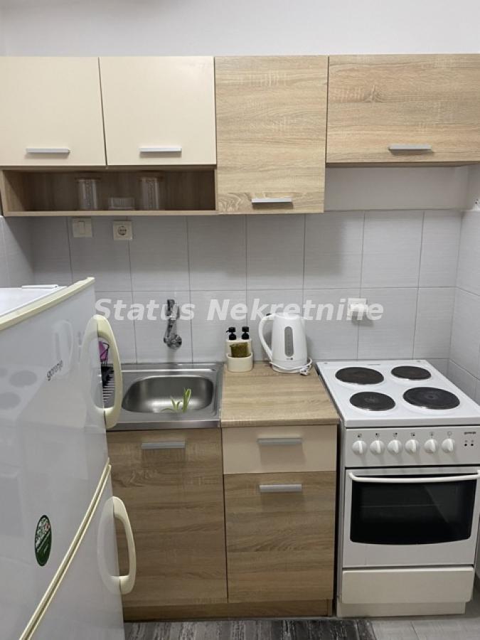 Stan Izdavanje Novi Sad  32 m2