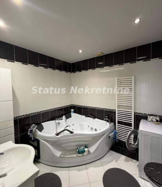 Kuća Izdavanje Novi Sad  150 m2