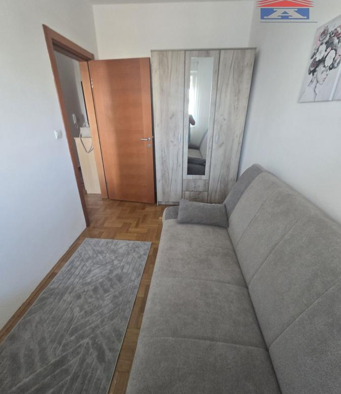 Stan Izdavanje Novi Sad  35 m2