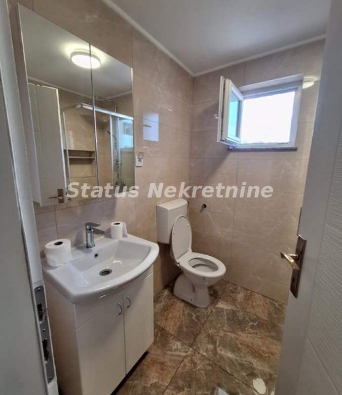 Stan Izdavanje Novi Sad  70 m2