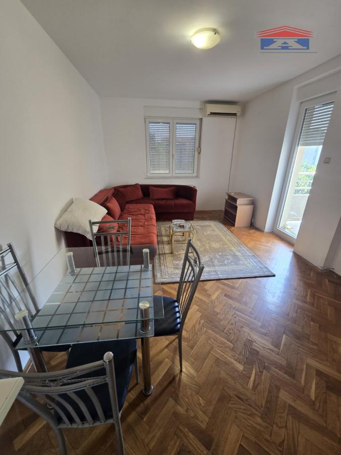Stan Izdavanje Novi Sad Nova Detelinara 35 m2