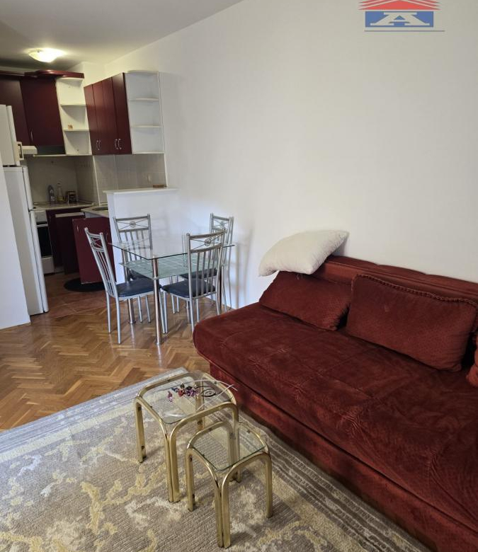 Stan Izdavanje Novi Sad Nova Detelinara 35 m2