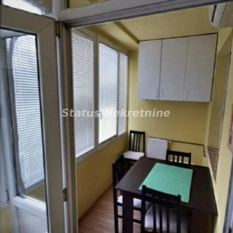 Stan Izdavanje Novi Sad  40 m2