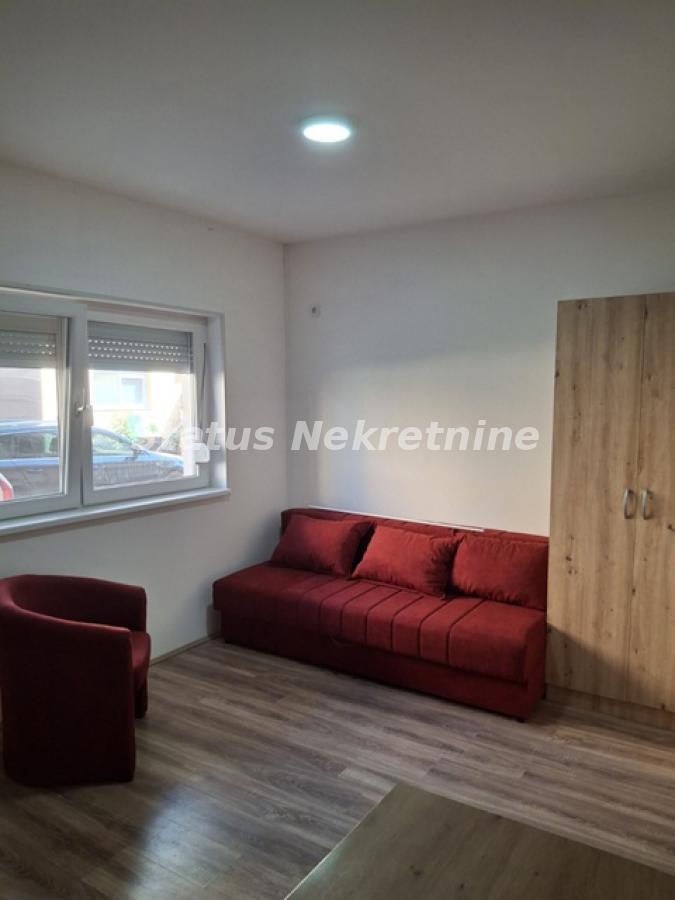 Stan Izdavanje Novi Sad  21 m2
