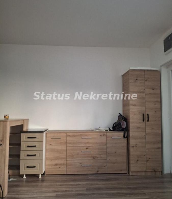 Stan Izdavanje Novi Sad  21 m2