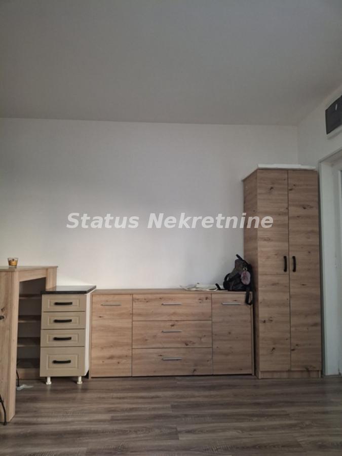 Stan Izdavanje Novi Sad  21 m2