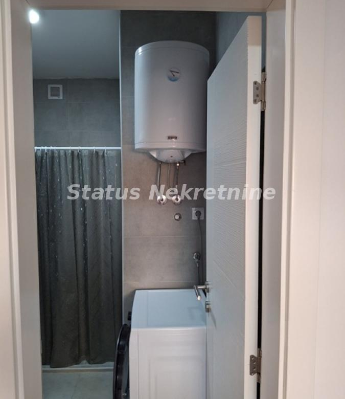 Stan Izdavanje Novi Sad  21 m2