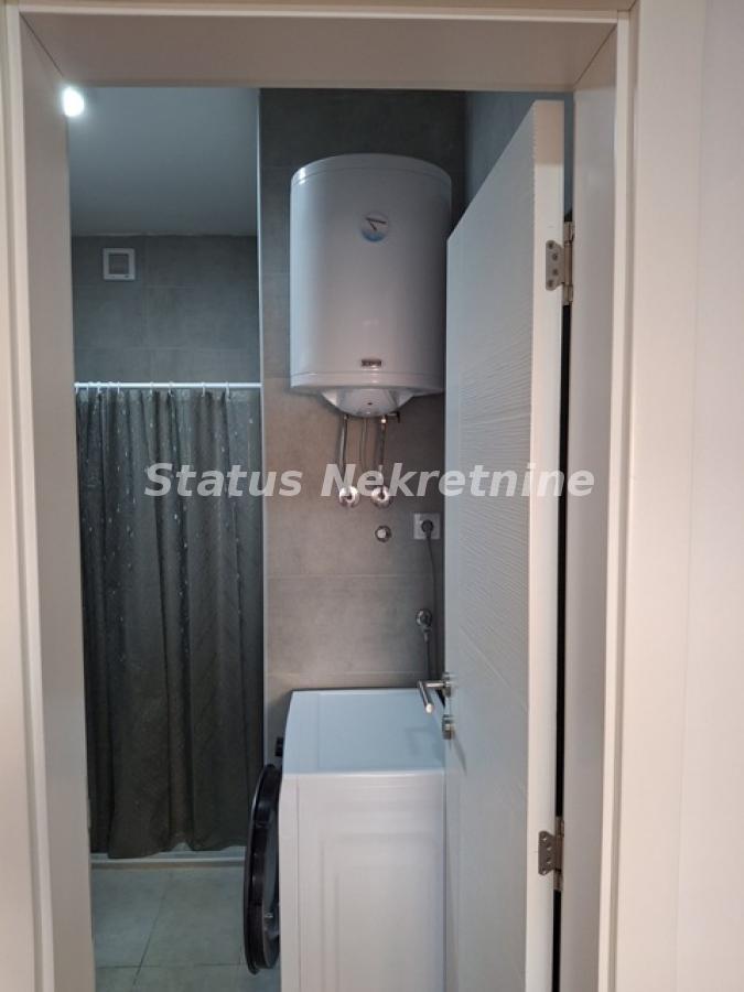 Stan Izdavanje Novi Sad  21 m2
