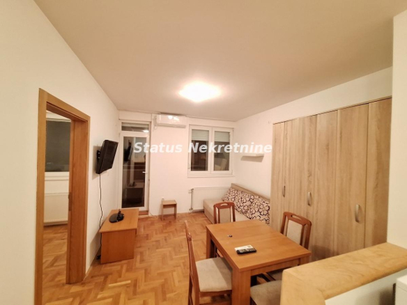 Stan Izdavanje Novi Sad  42 m2