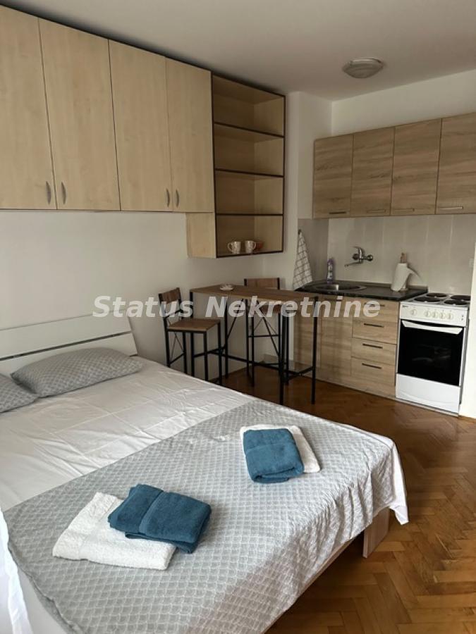 Stan Prodaja Novi Sad  22 m2