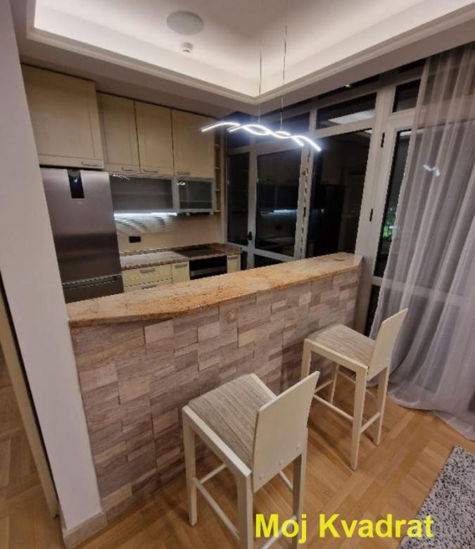 Stan Izdavanje Beograd Dedinje 148 m2
