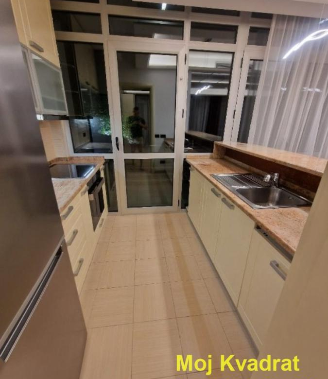 Stan Izdavanje Beograd Dedinje 148 m2