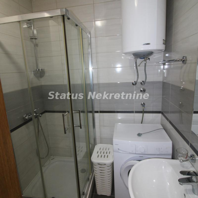 Stan Izdavanje Novi Sad  24 m2