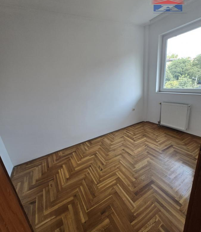 Lokal Izdavanje Novi Sad  65 m2