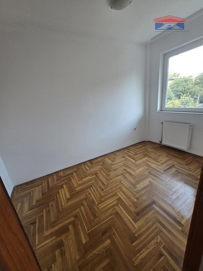 Lokal Izdavanje Novi Sad  65 m2