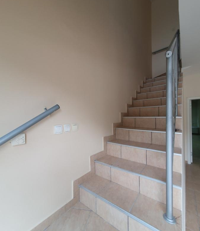 Lokal Izdavanje Novi Sad  125 m2