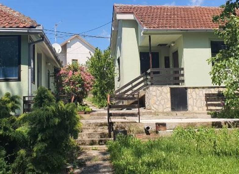 Kuća na prodaju, Šuplja Stena, Beograd, 87m², 122.000 €
