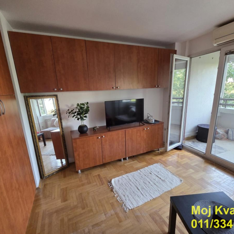 Stan Prodaja Beograd Blok 45 33 m2