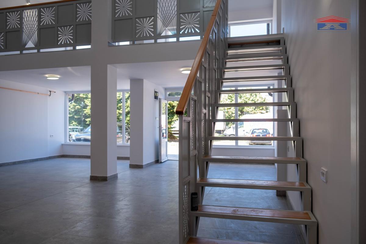 Lokal Izdavanje Novi Sad  123 m2