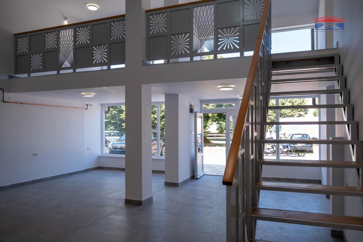 Lokal Izdavanje Novi Sad  123 m2