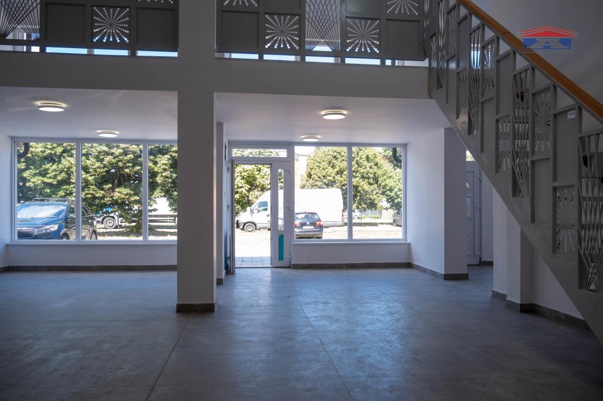 Lokal Izdavanje Novi Sad  123 m2