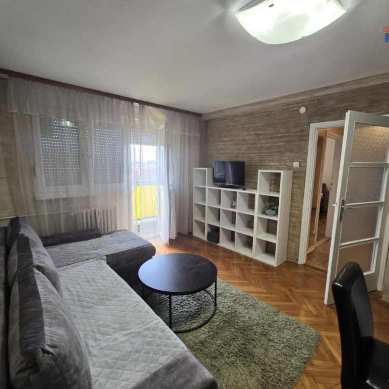Stan Izdavanje Novi Sad  58 m2