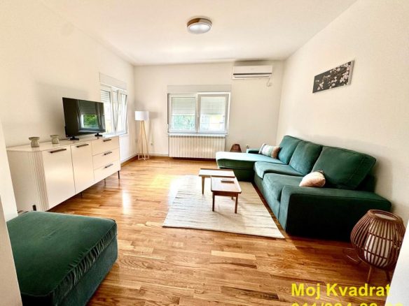 Stan Izdavanje Beograd Banovo Brdo 75 m2