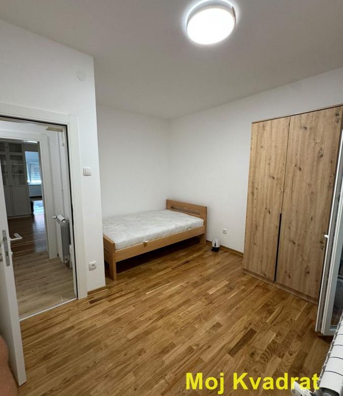 Stan Izdavanje Beograd Banovo Brdo 75 m2